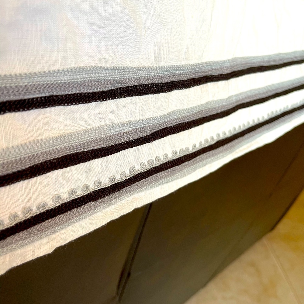 crate & kids linen crib skirt